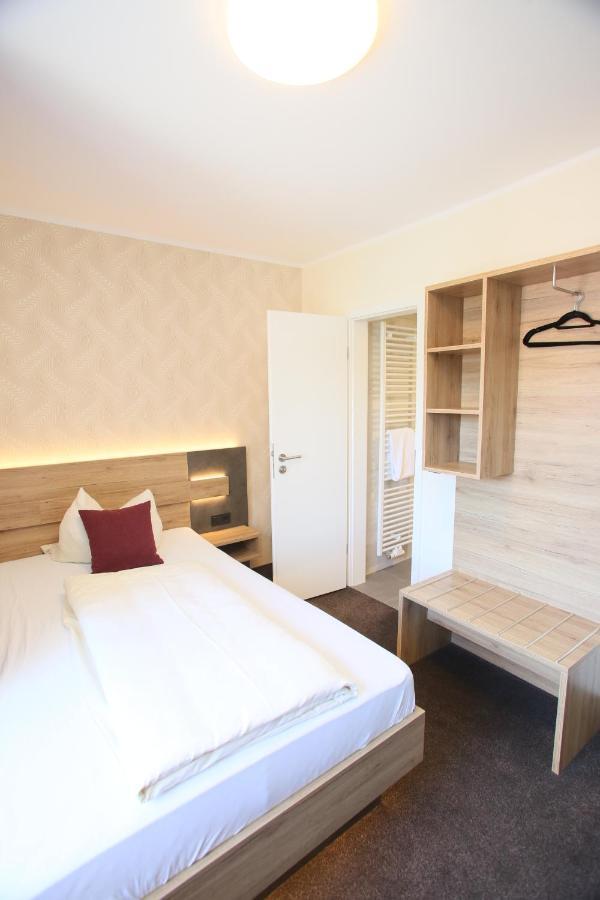 Hotel Muenchner Hof Херфорд Екстериор снимка