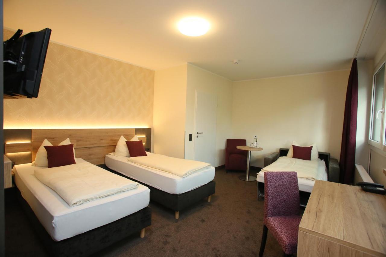 Hotel Muenchner Hof Херфорд Екстериор снимка